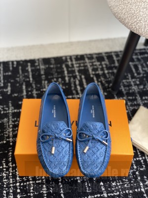 Louis Vuitton Women's Gloria Flat Loafer 02