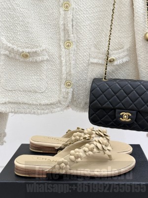 Chanel flat Camellia flip-flops beige 2025