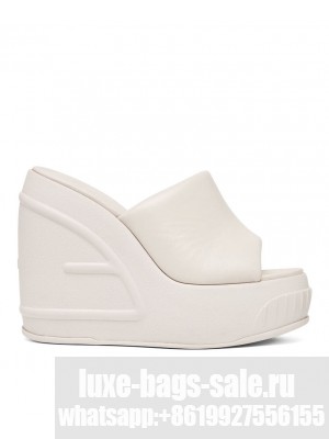 Fendi Women's Fashion Show 8R8405 Cream