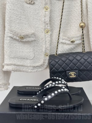 Chanel Thongs Leather & Imitation Pearls Black 2025