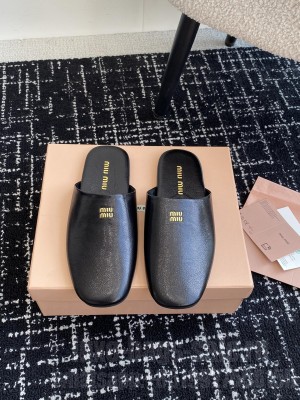 Miu Miu Leather Flat Mule 014