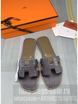 Hermes Oran Crocodile Embossed Leather Flat Slide Sandals 124 2022 Collection