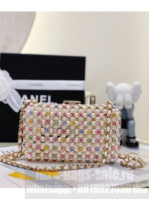 Chanel 24A CLUTCH WITH CHAIN AS3771 white