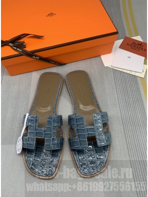 Hermes Oran Stone Embossed Leather Flat Slide Sandals 098 2022 Collection