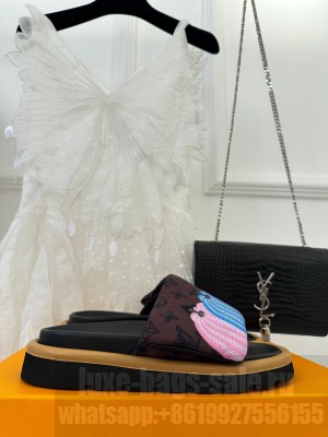 Louis Vuitton Unisex Pool pillow comfort mule slide flat 023