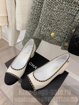 Chanel Heel 4.5cm Chain Pumps White Spring 2022 Collection
