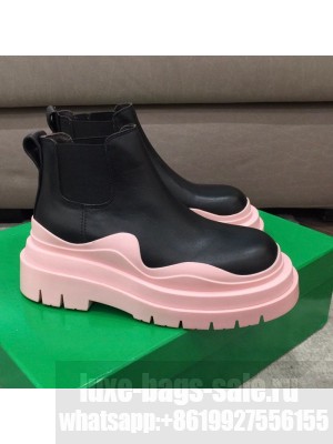 Bottega Veneta Tire Calfskin Short Chelsea Boots Black/Pink  2021 Collection