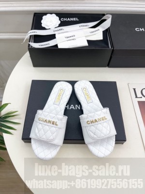 Chanel Quilting lambskin Logo slides white 2025