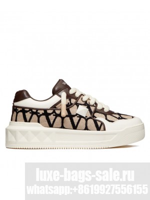Valentino Unisex One Stud Xl Low-Top Sneaker Coffee