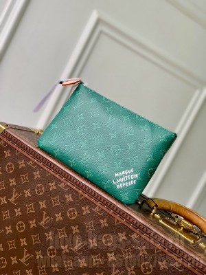 Louis Vuitton NEW Key Pouch M M27109 green