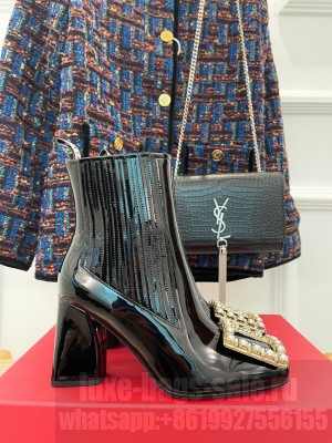 Roger Vivier 6cm Viv' Rangers Strass Buckle Booties in Patent Leather