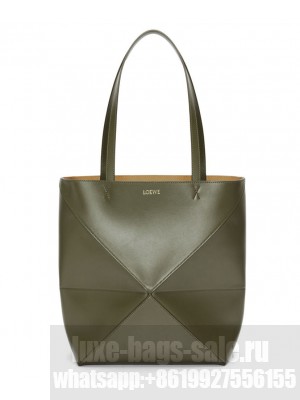 Loewe Puzzle Fold Tote In Shiny Calfskin Green