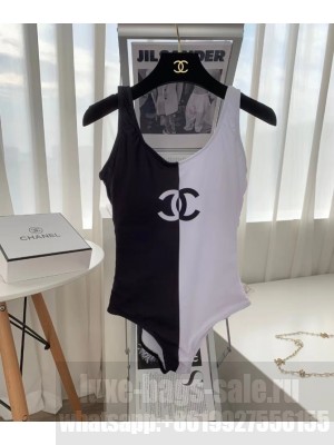 CHANEL                                                                                        Beachwear