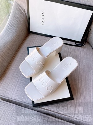 GUCCI HEEL 5.5CM PLATFORM 2.5CM EMBOSSED LOGO RUBBER SLIDE SANDALS WHITE