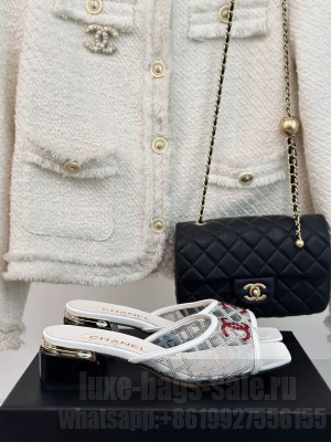 Chanel Crystal CC LOGO Slide Mule 06