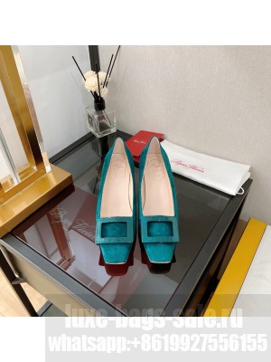 Roger Vivier 4.5cm Belle Vivier Motherpearl Buckle Pumps 02