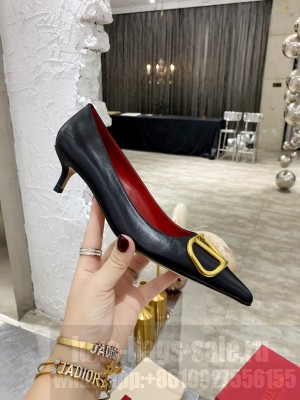 VALENTINO VLOGO SIGNATURE CALFSKIN PUMP 45MM BLACK 2021 Collection