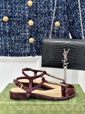 Gucci Women's flip-up sandals With Chain Flat Burgundy