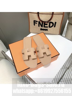 Hermes Oran Flat slippers in Box calfskin 046 2021 Collection