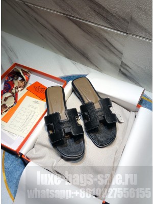 Hermes Oran Flat slippers in Togo Leather 036  2021 Collection