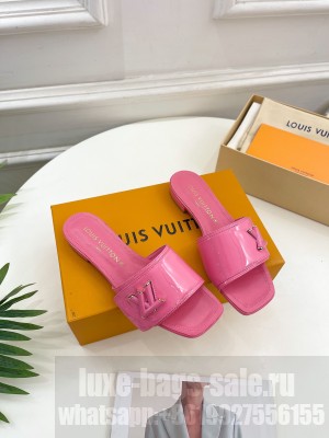 Louis Vuitton Shake Flat Slide Sandals with LV Twist 2023 023