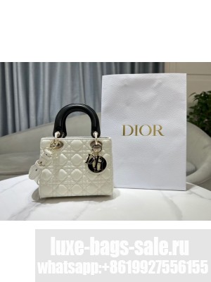 Small Lady Dior Bag Two-Tone Latte and black Cannage Cannage Lambskin M0531ON