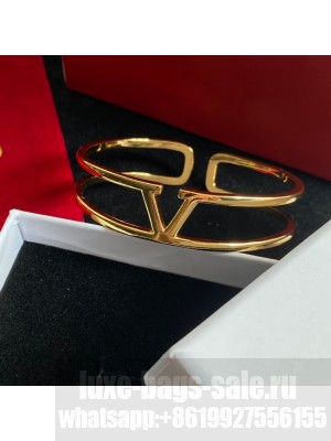 Valentino Earrings V055