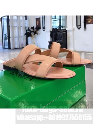Bottega Veneta Band Calfskin Flat Sandals Pink  2021 Collection 16