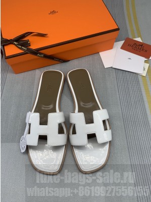 Hermes Oran Patent Calfskin Flat Slide Sandals 112 2022 Collection