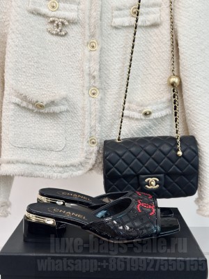 Chanel Crystal CC LOGO Slide Mule 04