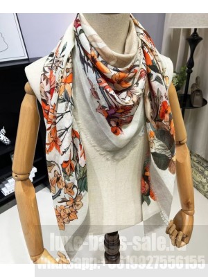 Christian Dior Women's Dior 4 Saisons Printemps Soleil Square Scarf