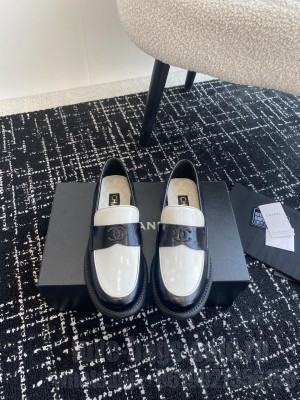 Chanel Calfskin Crystal CC Logo Loafer White/Black