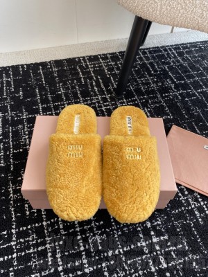 Miu Miu Shearling Flat Mule 08