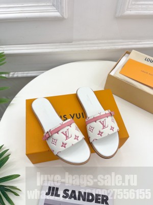 Louis Vuitton Grained Leather Flat Slide Sandals Pink Buckle 2023