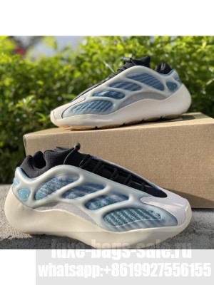 Yeezy Boot 700 V3 GY0260