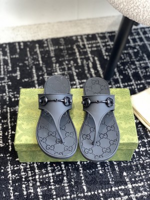 Gucci Women's Thong Sandal Slide black
