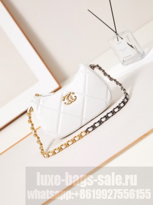 CHANEL 19 CLUTCH WITH CHAIN AP3763 WHITE