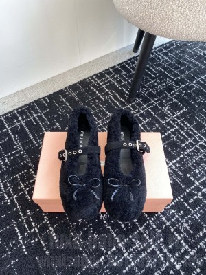 Miu Miu Shearling ballerinas black