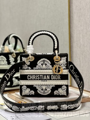 DIOR MEDIUM LADY D-LITE BAG Black and White Ornamental Cornely-Effect Embroidery M0565O