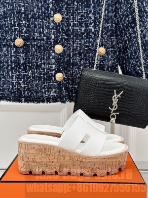 Hermes Eze 30 Sandals 02