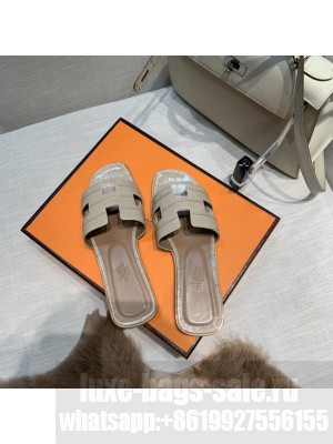 Hermes Oran Flat slippers with Stone pattern Nude 077 2021 Collection