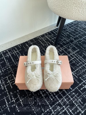 Miu Miu Shearling ballerinas white
