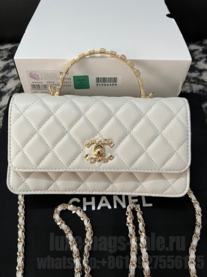 CHANEL CLUTCH WITH CHAIN AP3803 white