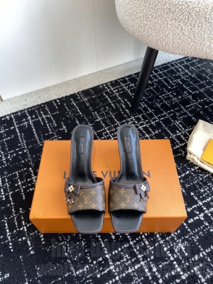 Louis Vuitton Women's Neo Revival Mule 04