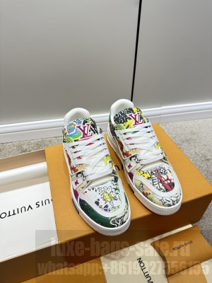 Louis Vuitton Unisex LV Trainer Sneakers 2023 010