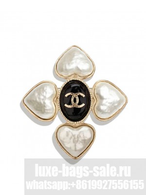 Chanel Brooch AB7517 White