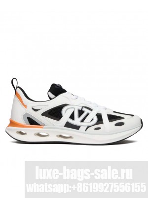 Valentino Men's Vlogo Easyjog Calfskin And Fabric Sneaker Black