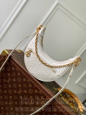Louis Vuitton Loop N85900 white