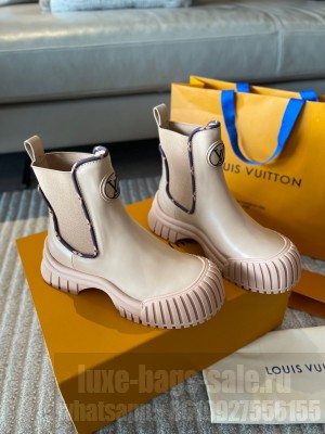 Louis Vuitton Women's Ruby Flat Ranger Boots Beige