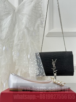 Roger Vivier Crystal buckle in Satin flat gray